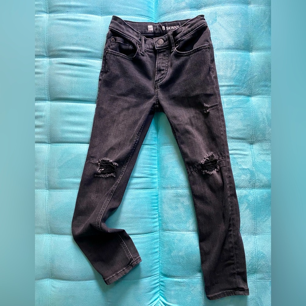 GAP skinny fit jeans. Like new & great quality. Non smoking/no pet home.